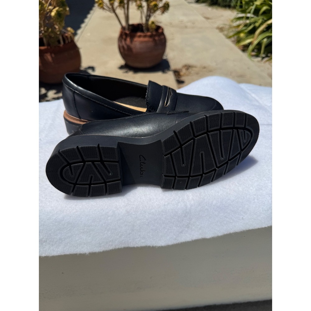 Clarks Westlynn Glow Black Leather Penny Loafers Lug Sole Shoes Womens 7 M - Picture 4 of 7